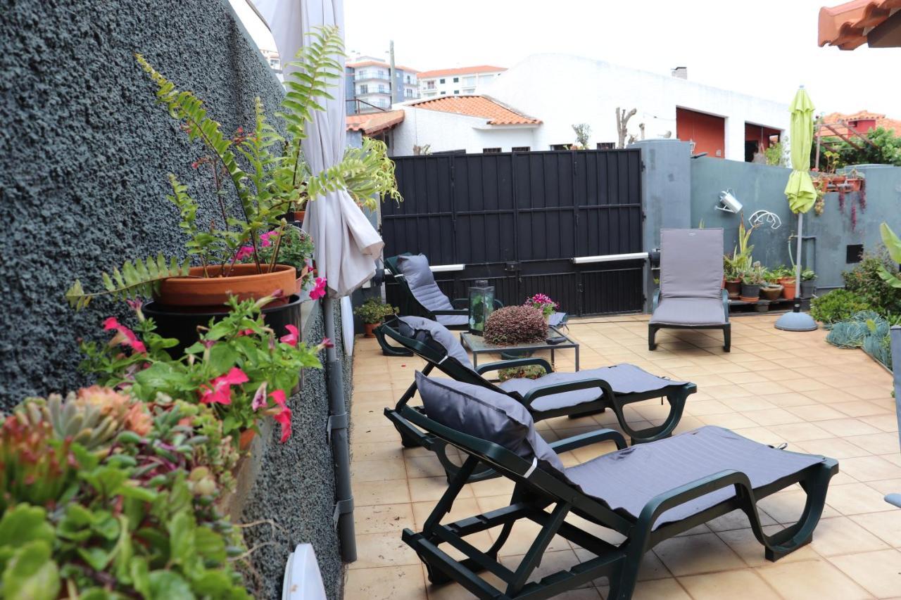 Suites Pinto Coelho Caniço Exterior foto