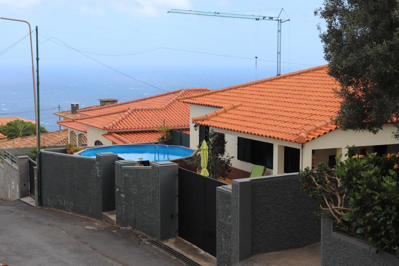 Suites Pinto Coelho Caniço Exterior foto