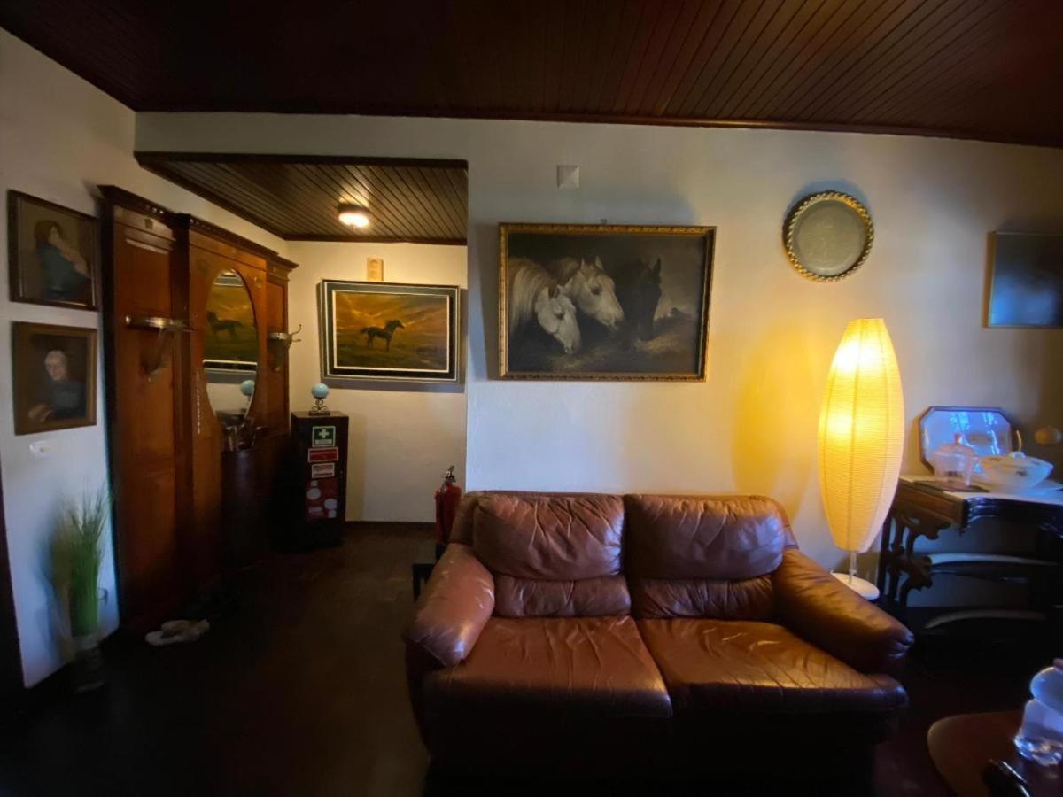 Suites Pinto Coelho Caniço Exterior foto