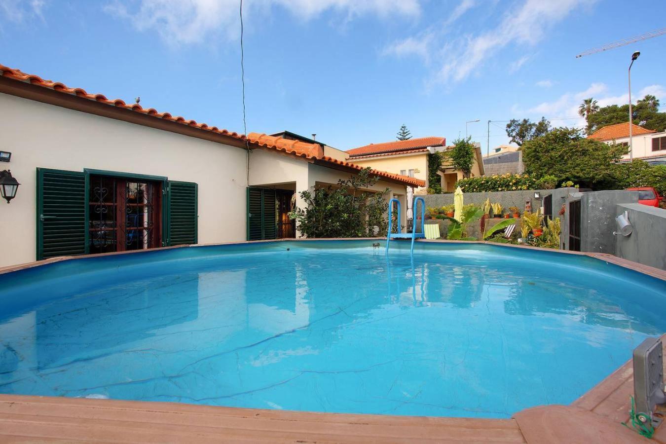 Suites Pinto Coelho Caniço Exterior foto