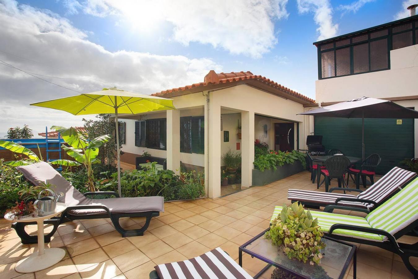 Suites Pinto Coelho Caniço Exterior foto